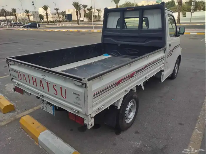 دباب ديهاتسو 2014 للايجار فقط فقط 8