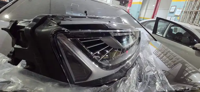 audi a8 2015 شماعة 0