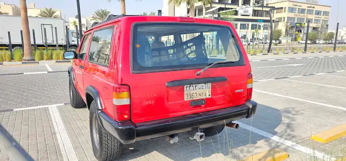 شيروكي موديل 2000 نظيف جاهز للإستخدام 6