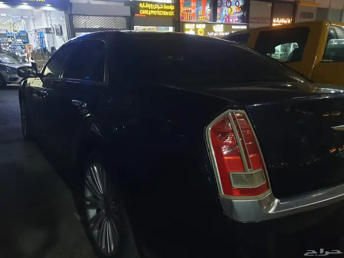 Chrysler hemi 300c 2012 1