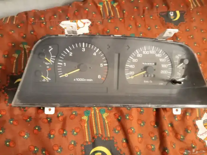 عدد صالون 97 نظيفة جدا وكالة 0