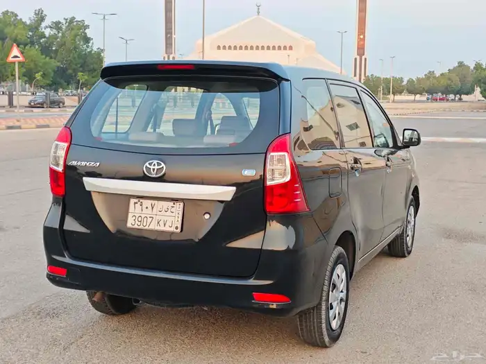 تويوتا افانزا 2016 8