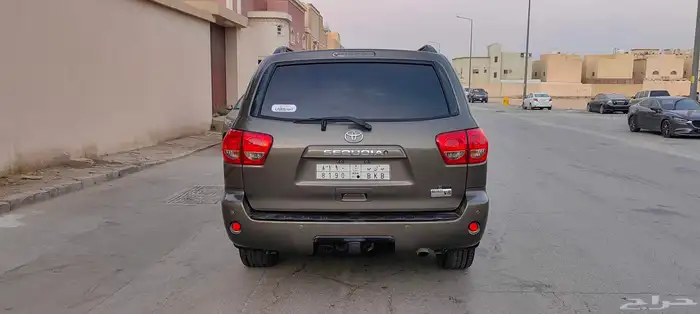 تويوتا سيكويا 2011 5