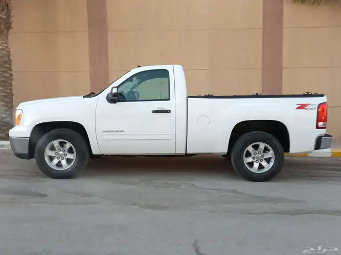 جي ام سي سييرا ( 2011 ) سعودي V8 بدون دبل نظيف جدا 3