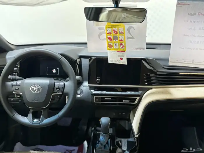 تويوتا كامري LEبريمي 2025 7