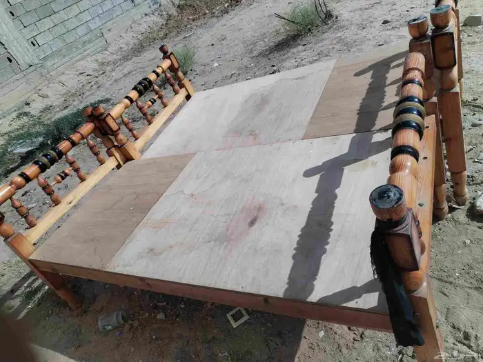 كراسي للبيع بحالة جيدة كلها ب 150 2