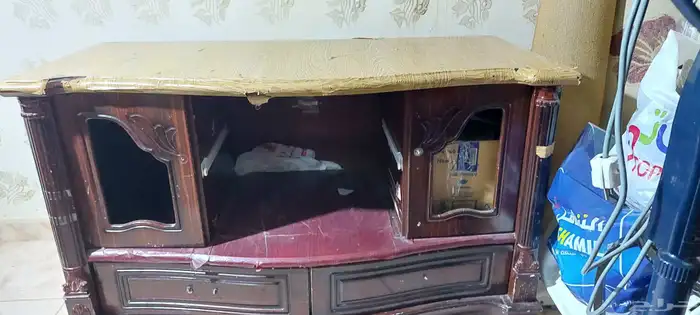 طاولة تلفزيون 1