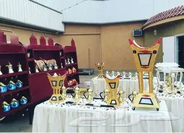 قهوجين وصبابين رجال ونساء كراسي طاولات زل خيام وعقود جلسات ش 6