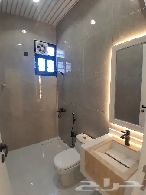 للبيع روف علوي مع ملحق 8غرف تشطيب راقي حي النزهة 680الف 18