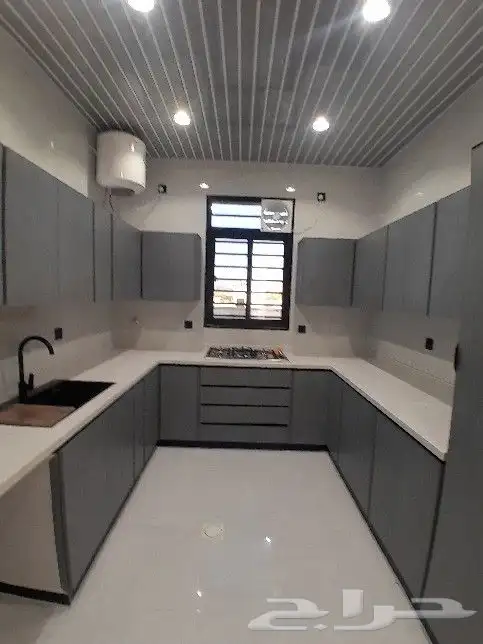 للبيع روف علوي مع ملحق 8غرف تشطيب راقي حي النزهة 680الف 12