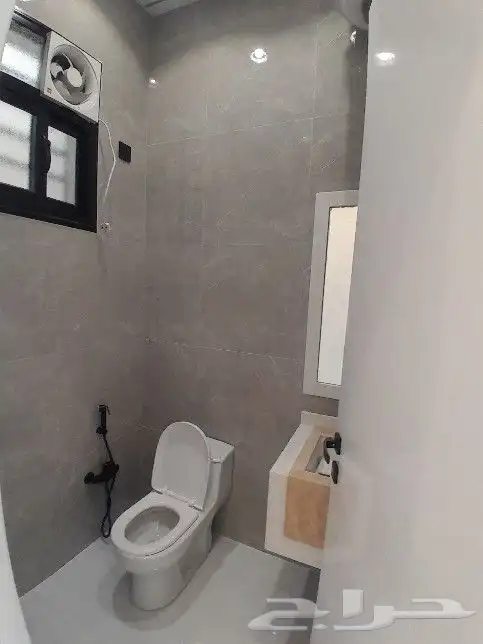 للبيع روف علوي مع ملحق 8غرف تشطيب راقي حي النزهة 680الف 23