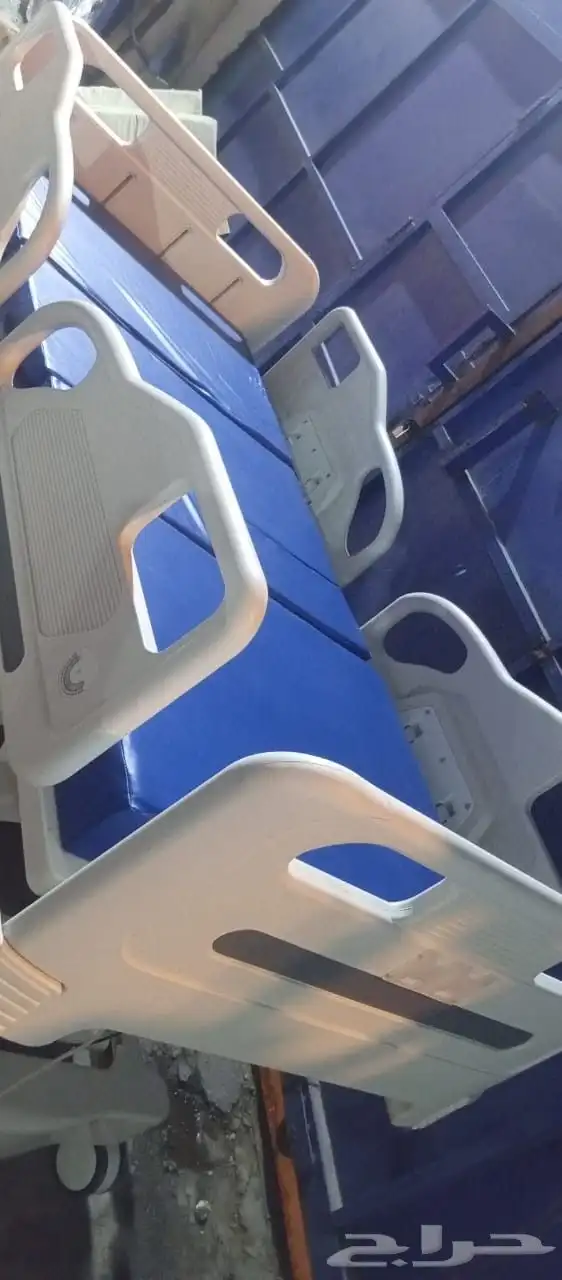 سرير طبي كهربائي 2