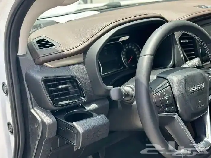 جيب ايسوزو mux نص فل 2024 كاش وتقسيط 9