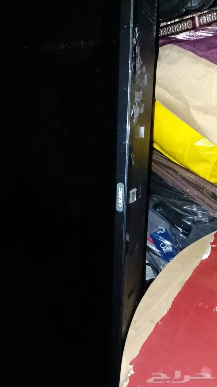 شاشة تلفزيون ومكواة السعر النهاية150 ريال وفي غرفة نوم واشيا 1
