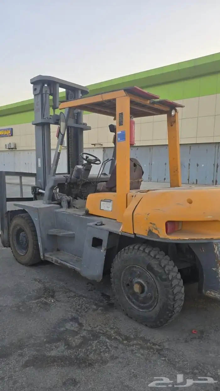 فوركلفت للايجار رافعة شوكية رافعات للايجار اليومي والشهري 29