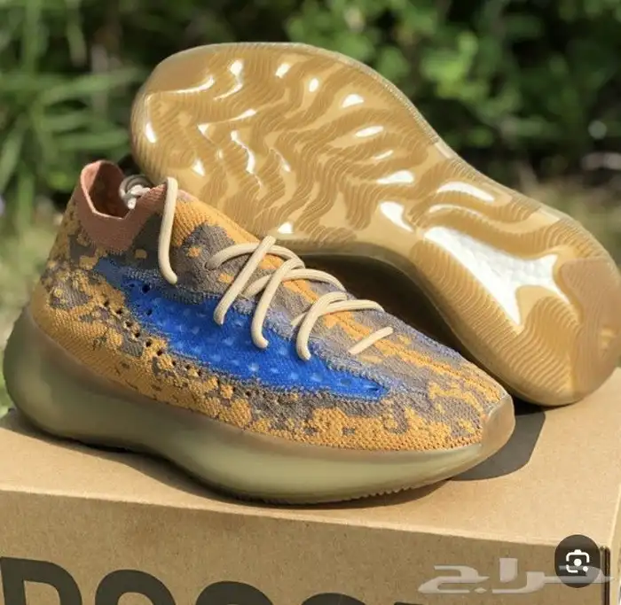 حذاء ييزي اديداس بنصف السعر 2