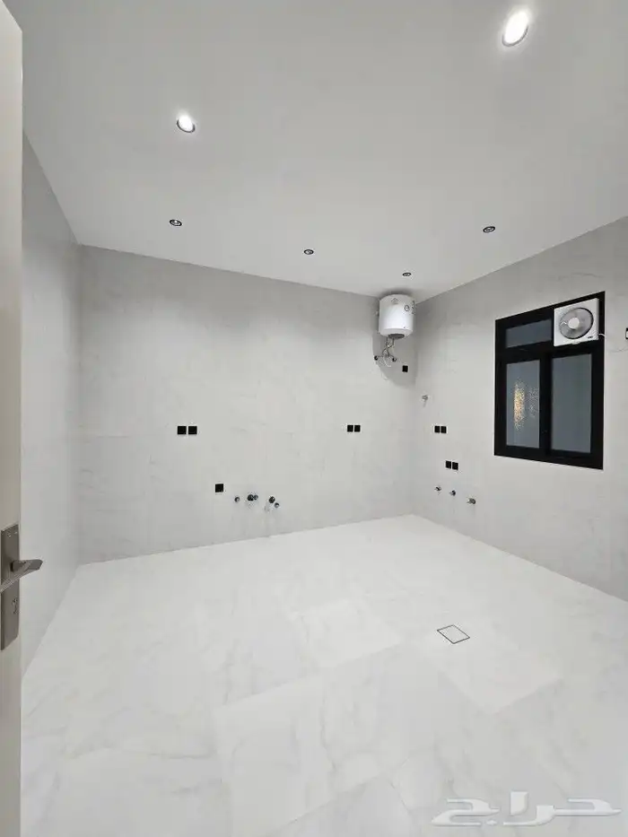 للبيع دور أرضي 6غرفVIP حوش ومدخل سياره من 550 ألف بأحد رفيده 10