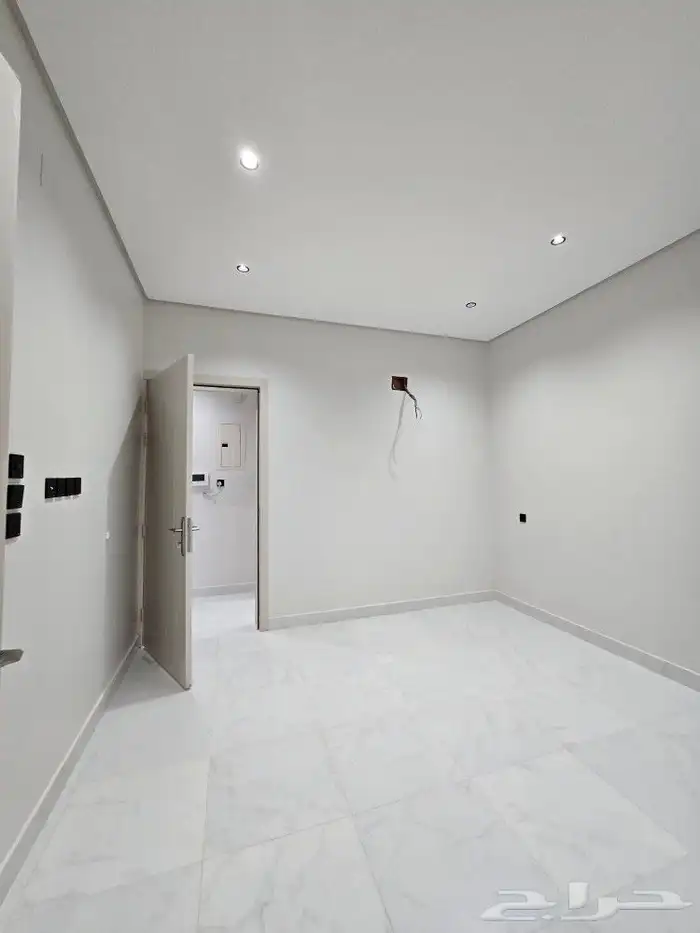 للبيع دور أرضي 6غرفVIP حوش ومدخل سياره من 550 ألف بأحد رفيده 7