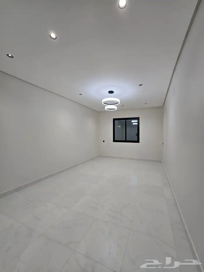 للبيع دور أرضي 6غرفVIP حوش ومدخل سياره من 550 ألف بأحد رفيده 5