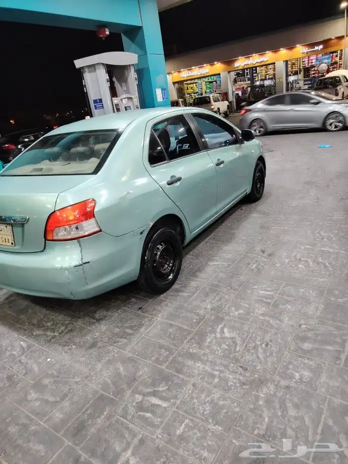 توياتو ياريس 6