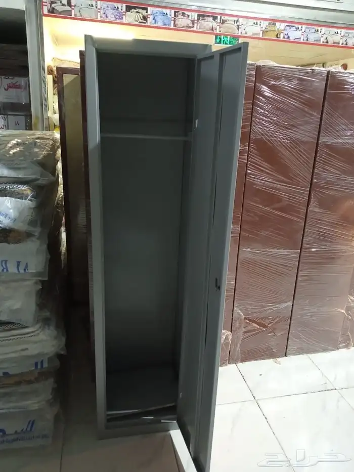 يوجدلدينا الدواليب حديد أبو باب بابين 3باب 4باب 5باب و6باب 2