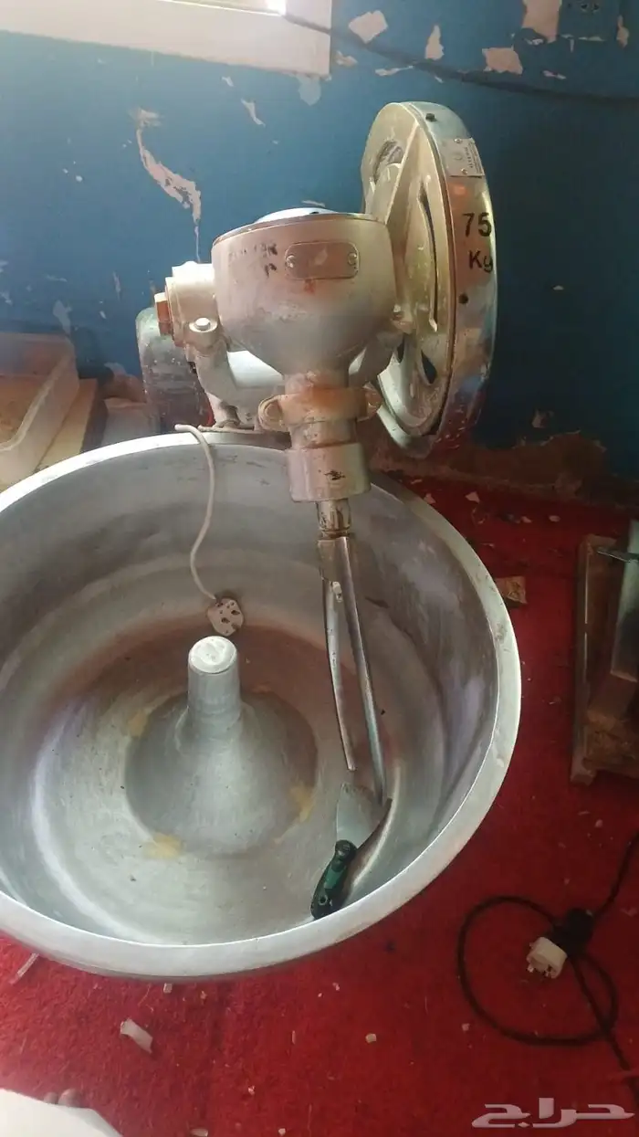 1عجانه كبيره 100كيلو يوحد 2 عجانه سغير 0