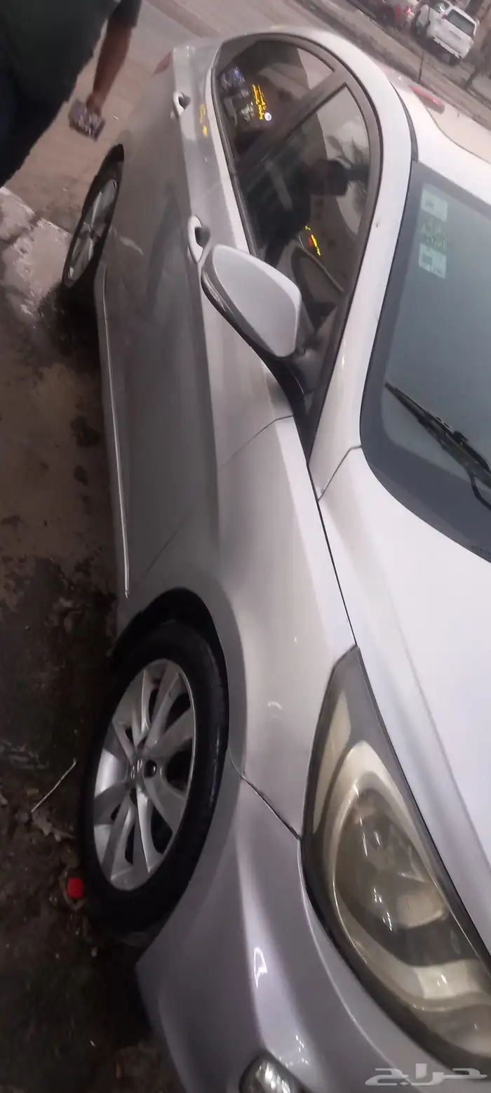 Hyundai xcent model 2013 1