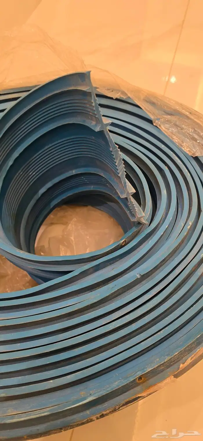 عازل مائي للخزانات والعبارات 2