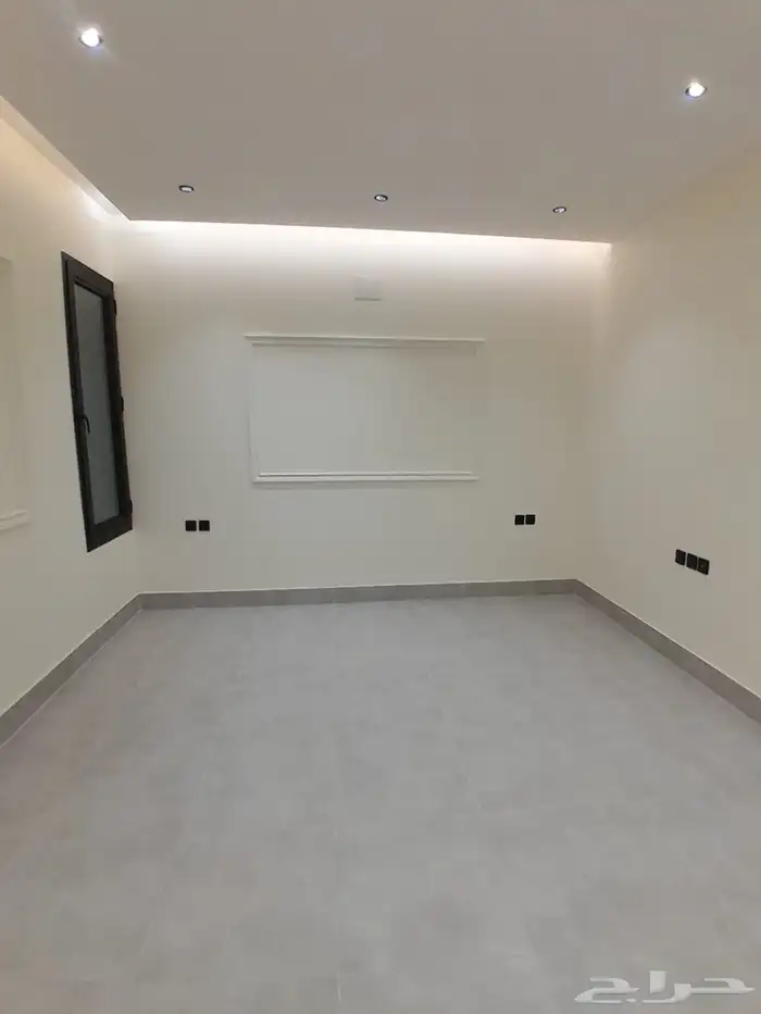 للبيع دور ارضي كبير بمدخل سيارة 6غرف بسعر 550الف بمخطط 3 9