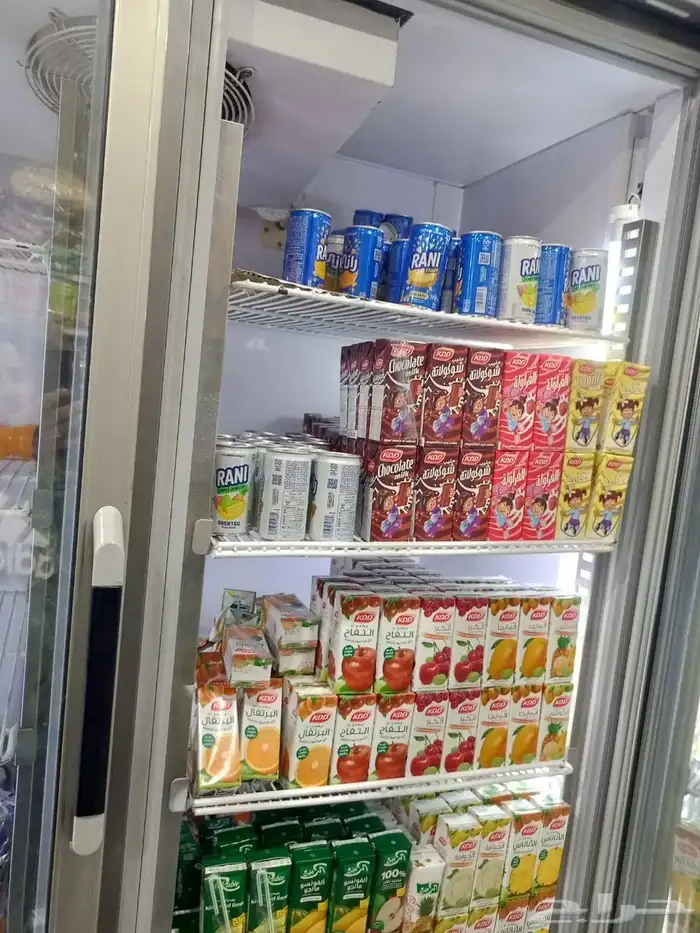 ثلاجه عرض تبريد وتجميد بحاله نظيفه جدآ ع السوم 1