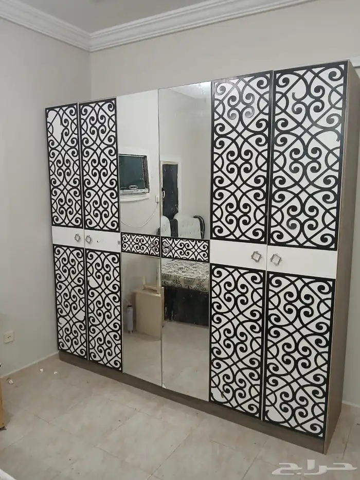 دولاب خشب تركي نظيف جدا ست فتحات الموقع رابغ 0