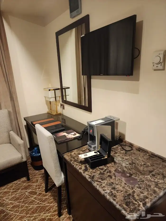 اثاث فندق خمس نجوم كامل كل شي في الفندق للبيع 2