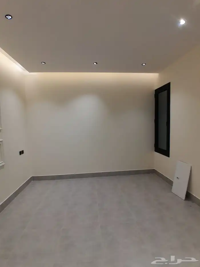 للبيع دور ارضي كبير بمدخل سيارة 6غرف بسعر 550الف بمخطط 3 8