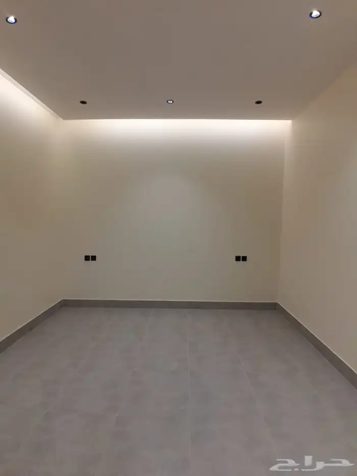 للبيع دور ارضي كبير بمدخل سيارة 6غرف بسعر 550الف بمخطط 3 16