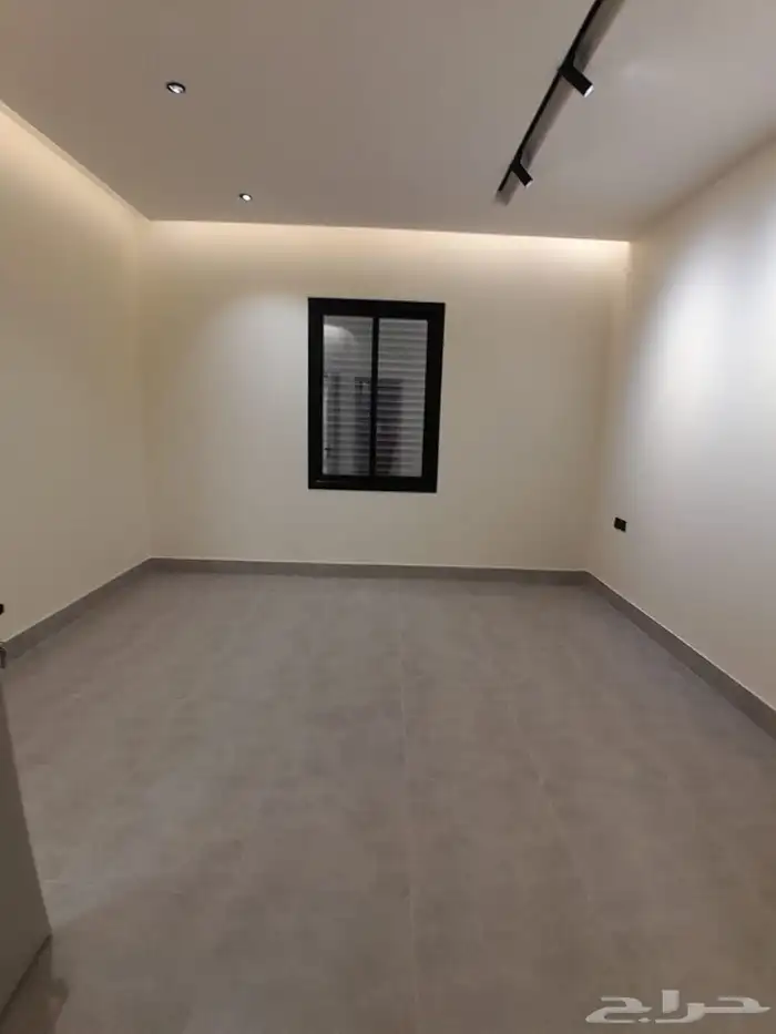 للبيع دور ارضي كبير بمدخل سيارة 6غرف بسعر 550الف بمخطط 3 15