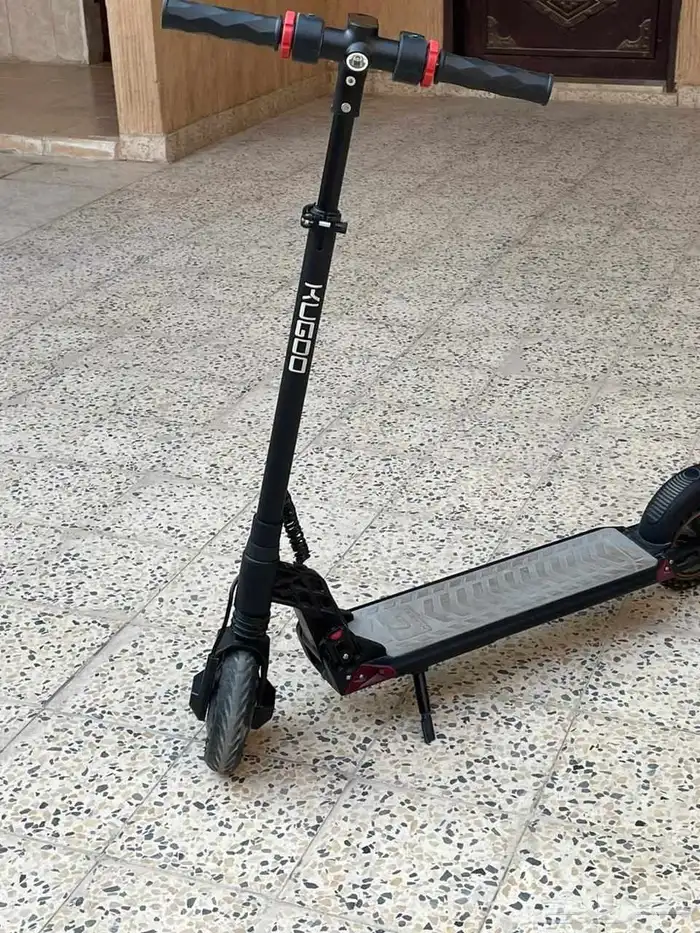 للبيع اسكوتر نظيف جدا 3