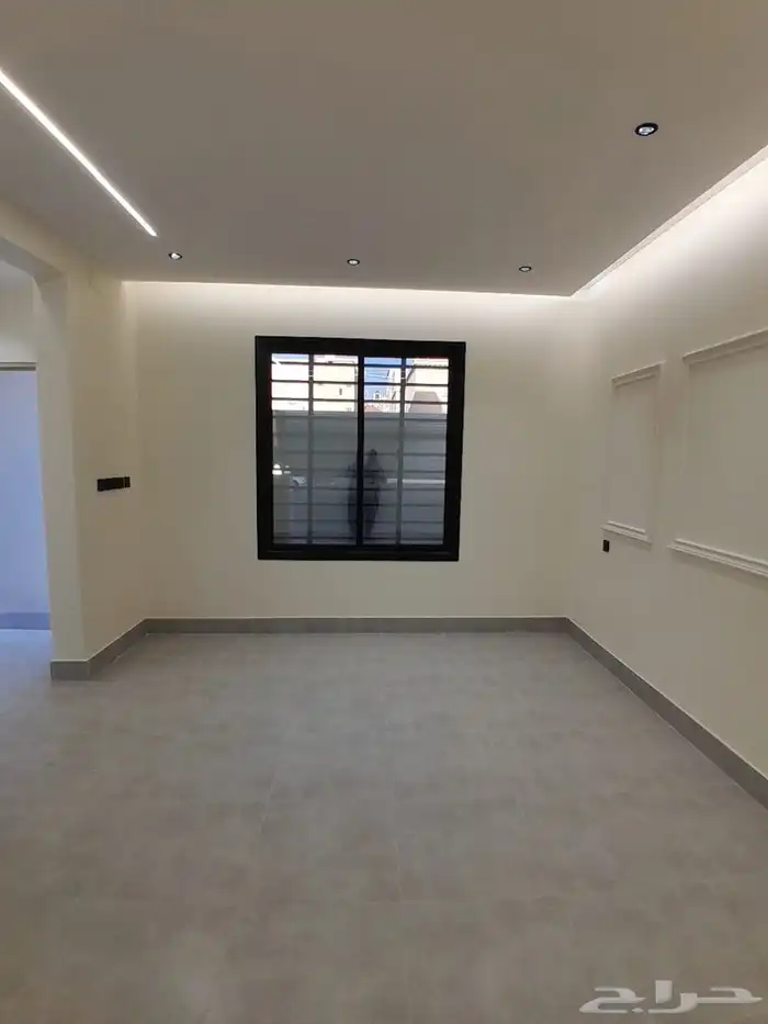 للبيع دور ارضي كبير بمدخل سيارة 6غرف بسعر 550الف بمخطط 3 7