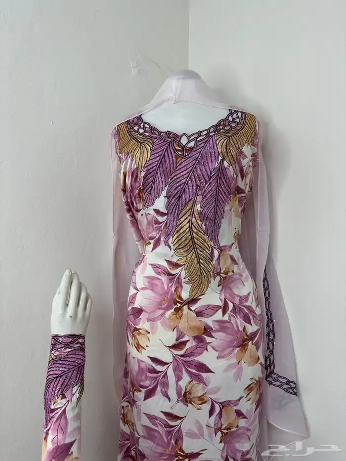 مخاوير تطريز على الصدر والاكمام قطع غير مفصلة مع الطرحة 6