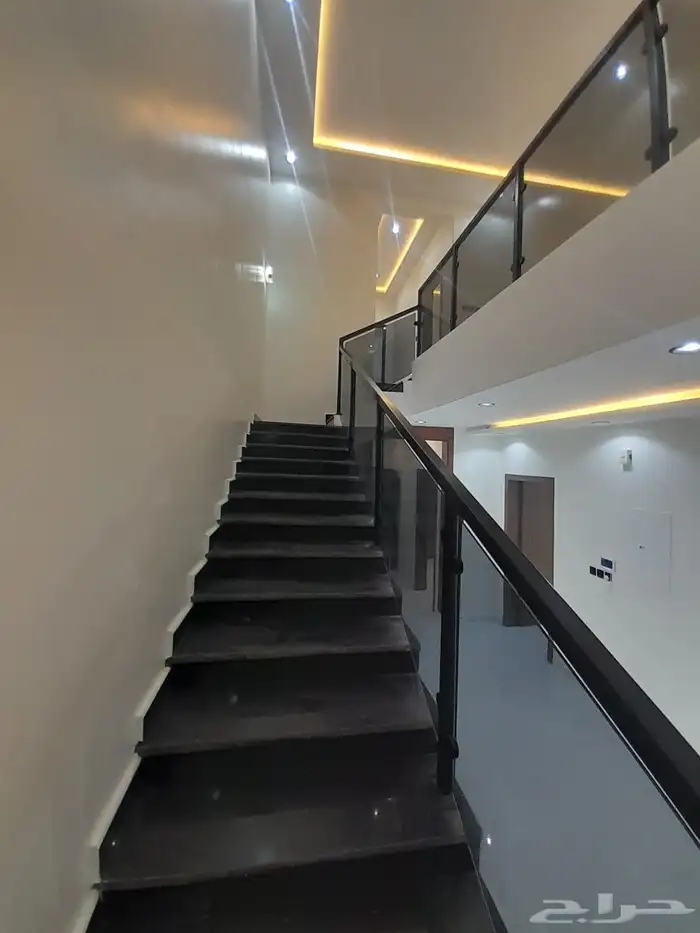 للبيع روف علوي مع ملحق تشطيبات فاخره بحي الراقي 20