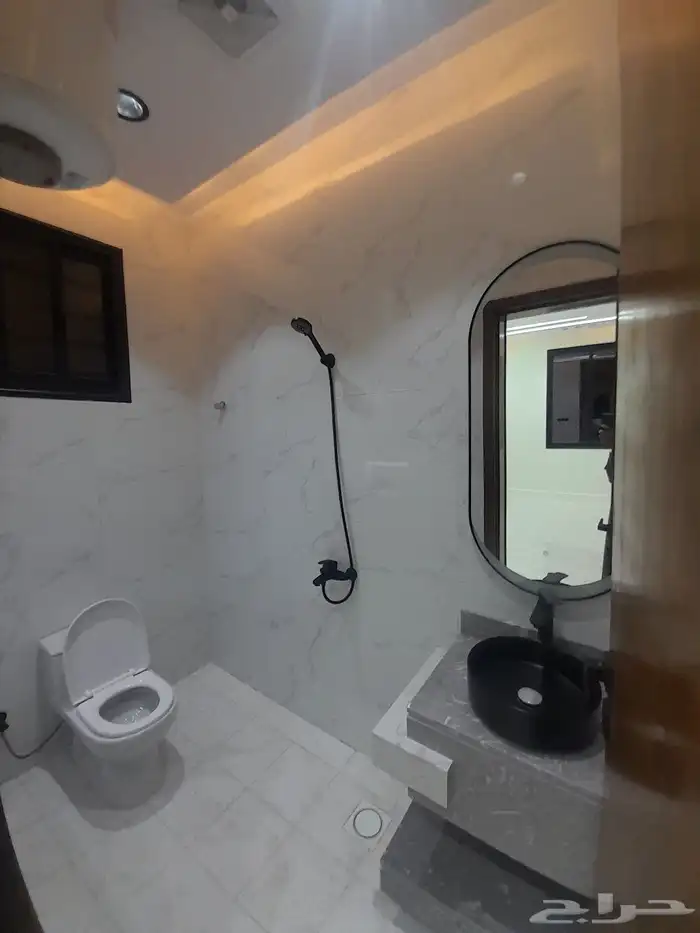 للبيع شقه دور ثاني مع سطح مستقل بحي درة الموسي ب550الف 13