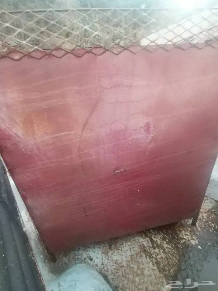 دولاب حديد بحاله جيده 1