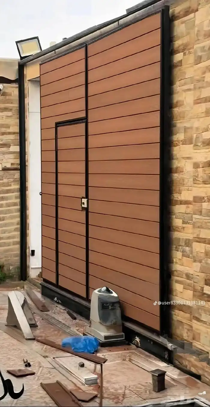 تكسيات أبواب خارجيه  ديكورات_داخليه  بديل  الشيبورد_ديكور  ب 7