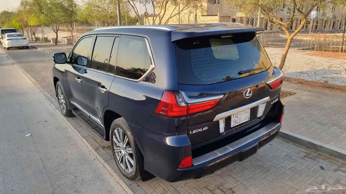 جيب لكزس 2016م DD LX570 وارد عبداللطيف جميل 14