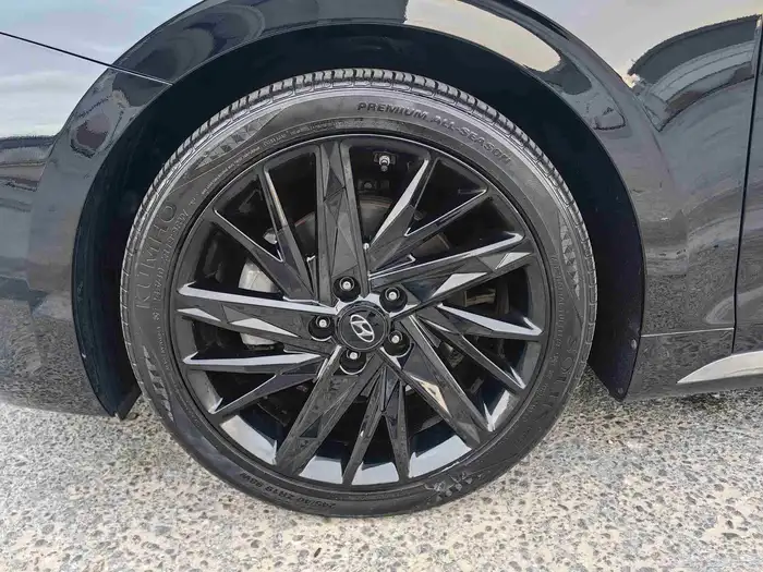 هونداي جرانديور (ازيرا) فل اوبشن موديل 2023 م بدي وكالة 8