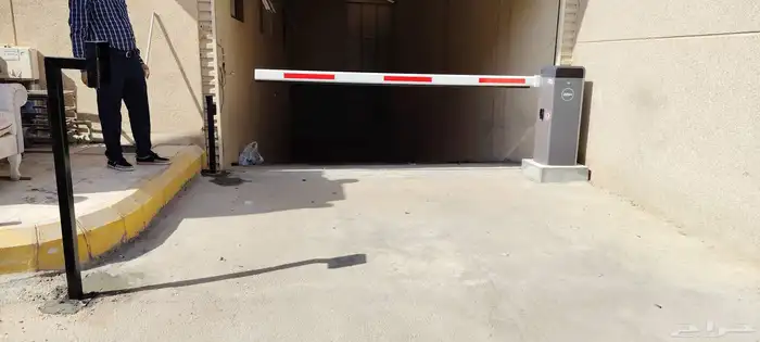 تركيب بوابات مواقف سيارات بوابات امنية بواب 3