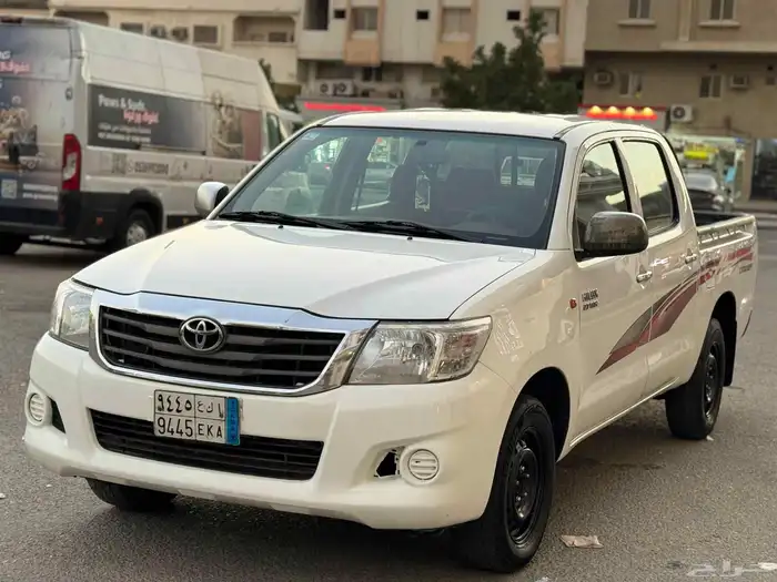 تويوتا هايلوكس 2012 3