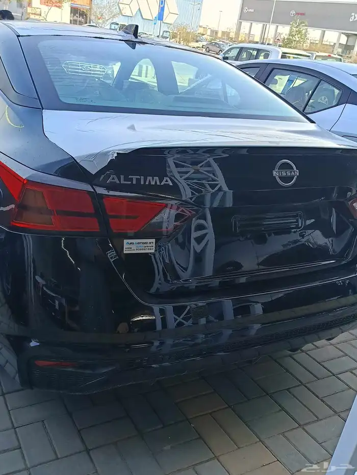 نيسان التيما 3