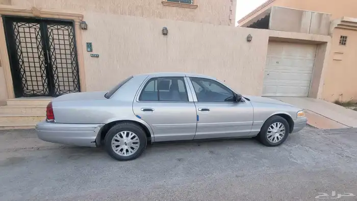 فورد كراون فكتوريا 2003 3