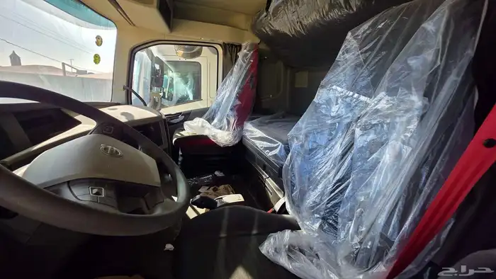 رأس شاحنة فولفو 2016 أصفار ومستخدم 3