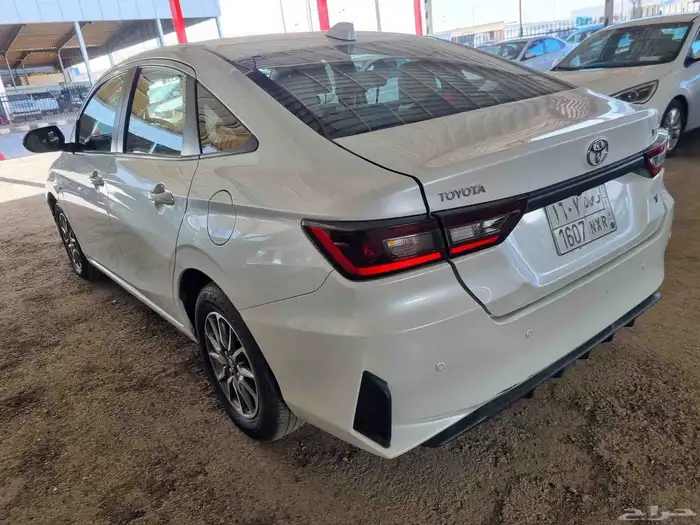 تويوتا يارس 2023 4